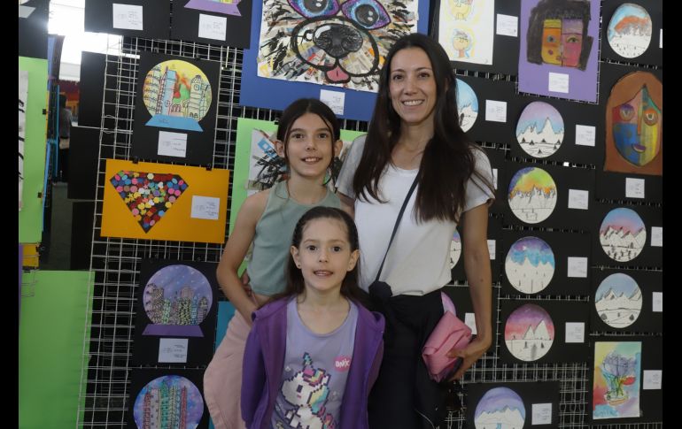 Sigrid y Aria Ramírez con Ingrid Claire. GENTE BIEN JALISCO/Claudio Jimeno
