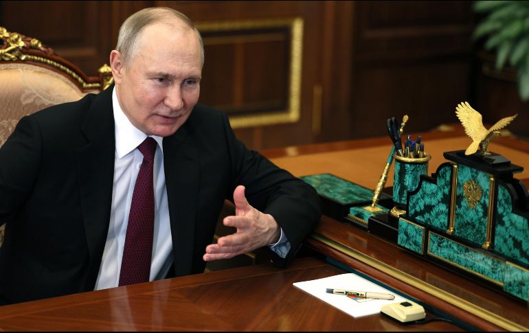 Aseguran que Vladimir Putin tiene sus propias actividades, y el departamento de Inteligencia fue quien ordenó el arresto del periodista. EFE/G. Grigorov