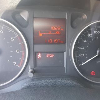 Lleva su coche a verificar y tras la prueba, no arranca; denuncia en redes