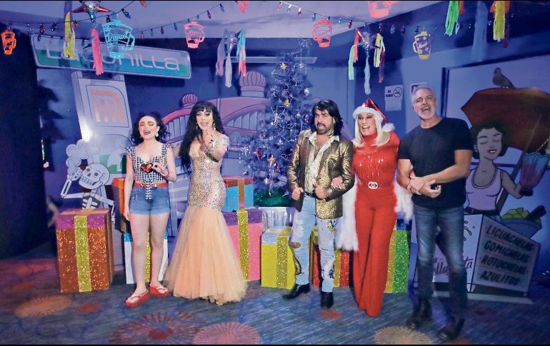 La actriz Maribel Guardia, posa con el elenco de “Lagunilla mi barrio”. EL UNIVERSAL