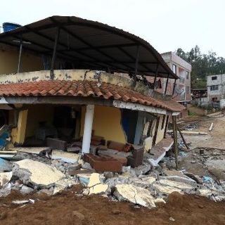 Suben a 43 los muertos tras alud en la población ecuatoriana de Alausí