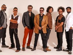 Sobre el proceso de creación del video de “Noche Perfecta”, la banda compartió: “Desde la primera junta que tuvimos nos llamó la atención hacer algo divertido por eso se decidió que fuera en un green screen y animar casi todos los elementos. CORTESÍA