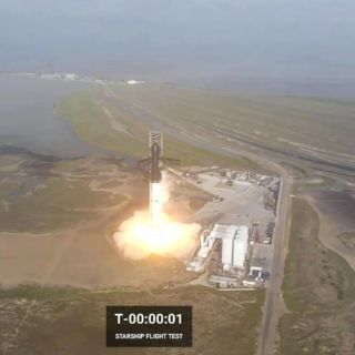 Starship, de Elon Musk, registra estallido no programado tras despegar de Texas