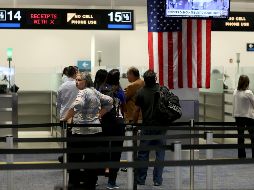 Las personas que viajen a Estados Unidos por turismo o negocios necesitan visas B1/B2, a menos que califiquen para el Programa de Exención de Visa. AFP / Getty Images / ARCHIVO