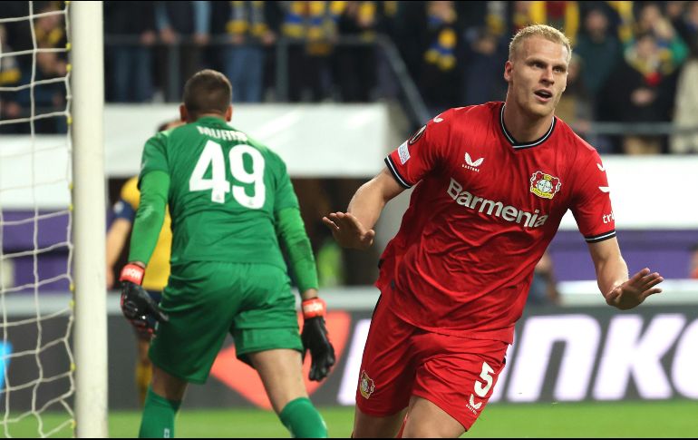 Mitchel Bakker celebra su gol, el segundo del encuentro. AP/G. Vanden Wijngaert