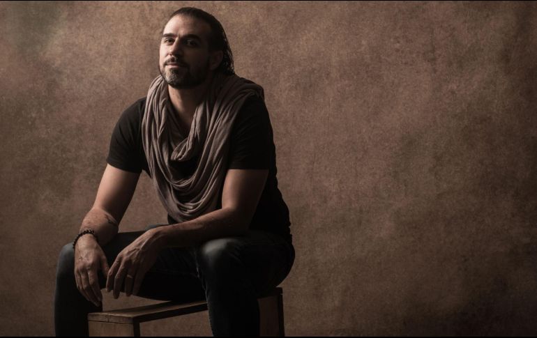 Paco Álvarez dirige la película 