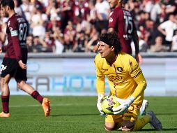 Este viernes, Francisco Guillermo Ochoa, el arquero mexicano del Salernitana, vivió su tercer descenso en la Serie A italiana después de que su equipo perdiera contra el Frosinone. EFE / ARCHIVO