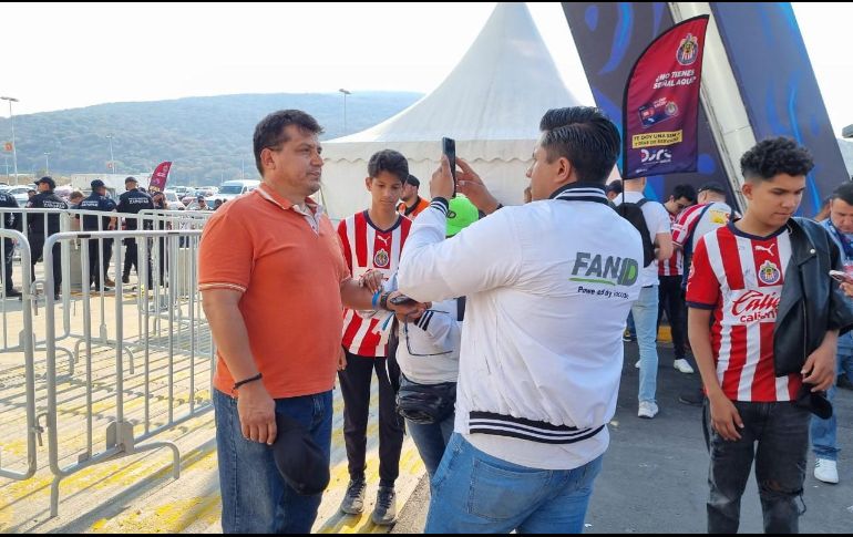 Aficionados cumplieron con la medida implementada por la Liga MX. EL INFORMADOR/ A. García