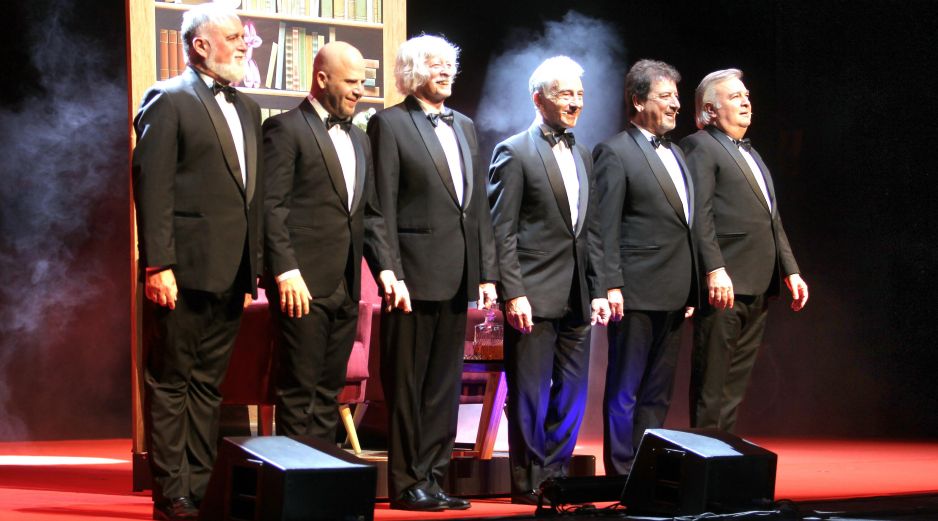 En la memoria del público quedará la ironía, los juegos verbales y la música que sostuvieron la comedia del grupo argentino. EL INFORMADOR/A. Camacho