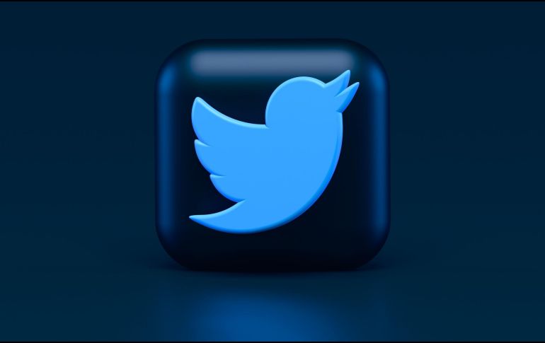 Este domingo, la insignia azul parecía haber vuelto a muchos usuarios con más de un millón de seguidores. ESPECIAL/Foto de Alexander Shatov en Unsplash