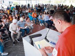 Este año el libro que se leyó en voz alta fue “Los recuerdos del Porvenir”. EL INFORMADOR/ C. Zepeda