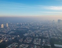 Los contaminantes se dispararon debido a varios incendios forestales en la metrópoli. EL INFORMADOR/ ARTURO NAVARRO