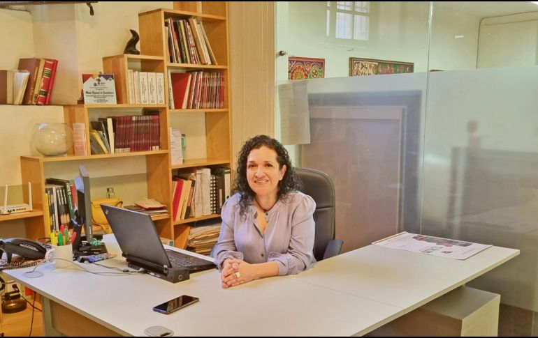 La actual directora del Museo Regional de Guadalajara Beatriz Domínguez, posa desde su oficina. EL INFORMADOR/ R. Solís