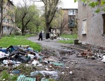 Un misil golpeó un edificio y otro una casa, informaron autoridades. AFP