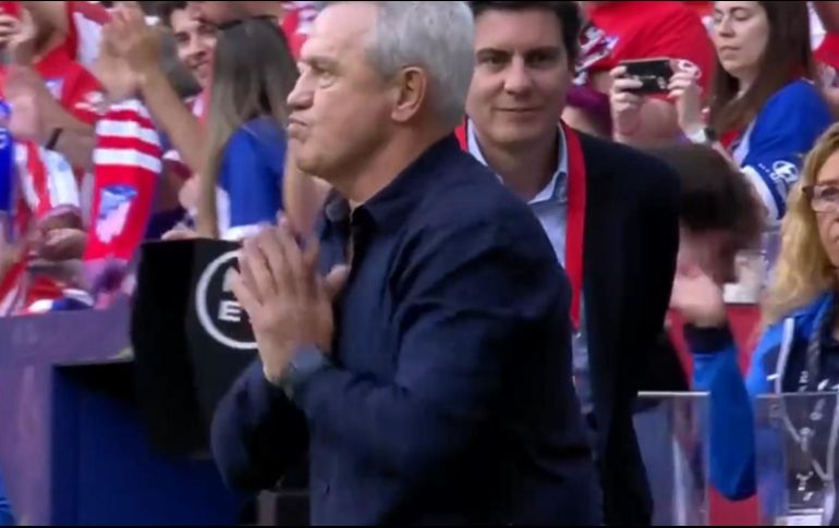 Javier Aguirre agradeció la ovación de afición del Atlético de Madrid. ESPECIAL