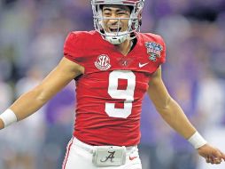 Bryce Young, ex quarterback de Alabama, es el gran favorito para ser tomado por los Panthers como la primera selección global, esta noche en Kansas City. AP