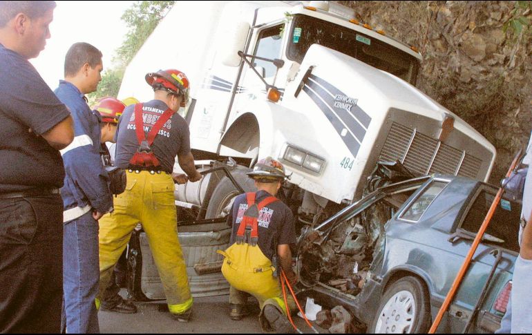 El estudio de la Red de Carreteras de Occidente busca que se reduzcan los accidentes en los que participan los tráileres. EL INFORMADOR