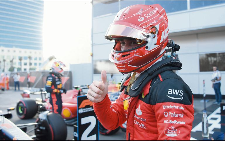 Charles Leclerc deseaba un buen desempeño en las calles de Bakú, pero no estimaba quedar por delante de Max Verstappen y Sergio Pérez. AFP/N. Kolesnikova