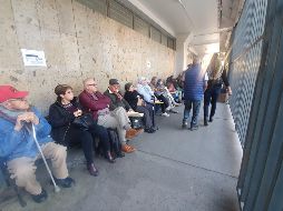 Las personas que ya tengan los 60 años cumplidos pueden tramitar una tarjeta del INAPAM de manera gratuita. EL INFORMADOR/ARCHIVO