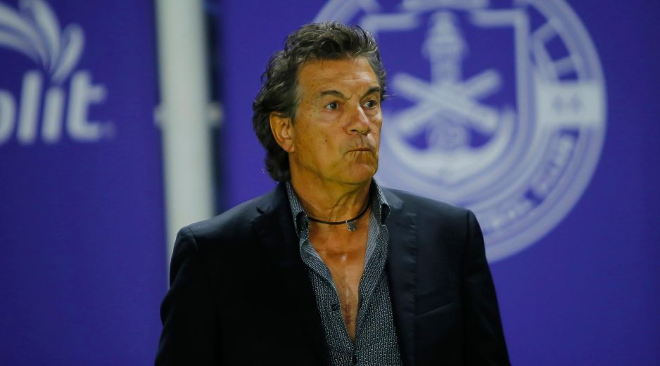 El técnico argentina solamente pudo ganar dos partidos de 13 dirigidos. IMAGO7/Archivo