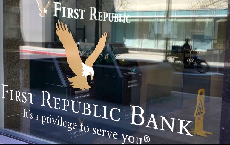 Las 84 sucursales de First Republic Bank en ocho estados reabrirán como sucursales de JPMorgan Chase Bank. AP/ARCHIVO
