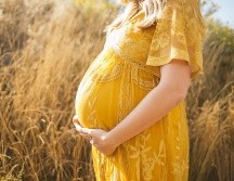 Las mujeres embarazadas gozan de derechos especiales que deben ser respetados por las empresas. Foto de Anna Hecker en Unsplash