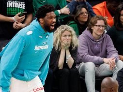 Embiid perseguía por años el llevarse el premio al Jugador Más Valioso de la NBA y finalmente ayer fue designado como tal. EFE/C. Gunther