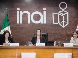 Norma Julieta del Río Venegas, Blanca Lilia Ibarra Cadena y Josefina Román Vergara, en rueda de prensa. EL UNIVERSAL