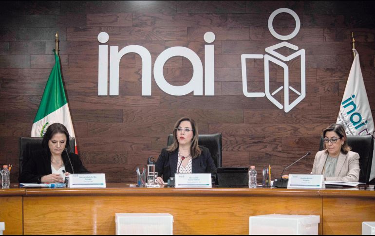 Norma Julieta del Río Venegas, Blanca Lilia Ibarra Cadena y Josefina Román Vergara, en rueda de prensa. EL UNIVERSAL