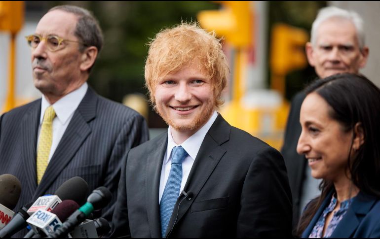 Ed Sheeran saliendo del jurado. EFE/ J. Lane