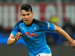 El delantero mexicano fue de los más ovacionados por la afición. AFP