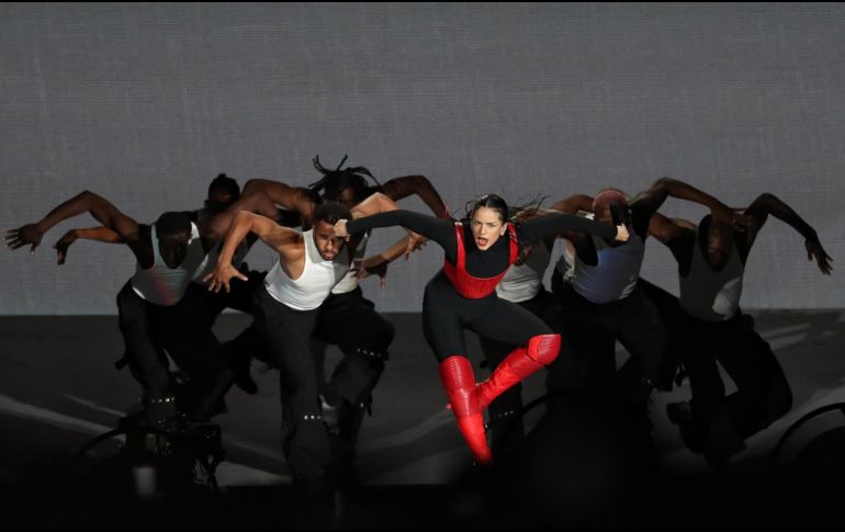 Al finalizar su concierto en el Zócalo, la cantante Rosalía llamó a votar por el partido oficialista Morena en 2024, lo cual no sucedió. EFE