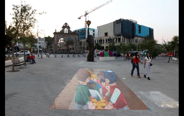 Christopher de Alba encargado de despacho de cultura de Zapopan destacó que esta galería refuerza la inclusión del arte en la vida cotidiana de las personas, sumando que se acerquen personas de todos los sectores sociales. EL INFORMADOR / A. Camacho