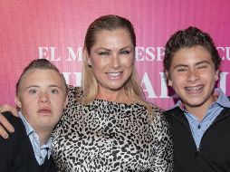 Luciano, el hijo mayor de Lety Calderón, sigue los mismos pasos de actuación que ella. ESPECIAL