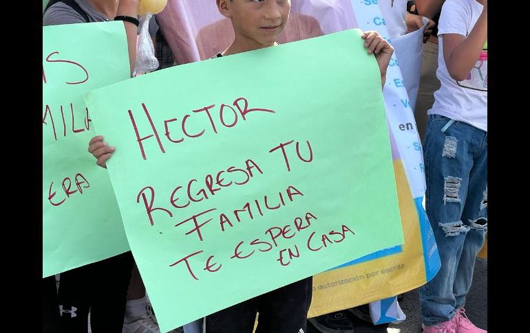 Vecinos de Santa Ana Tepetitlán marchan por los desaparecidos de Zapopan