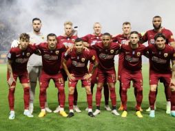 Tanto el argentino como el mexicano han llegado a ser los favoritos de la afición del AEK. TWITTER/@orbelin90