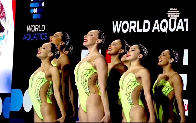 Las integrantes del equipo debieron incluso vender trajes de baño para poder asistir a la competencia. ESPECIAL/COM