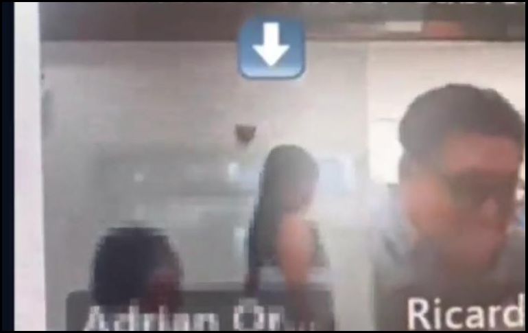 El directivo del IMSS estaba en una videoconferencia y se le vio realizando actos sexuales. ESPECIAL