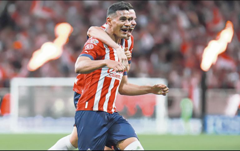 “Tiba” Sepúlveda (al frente) celebra su anotación ante los Zorros, que fue suficiente para meter al Guadalajara en Semifinales. EL INFORMADOR/ C. Zepeda