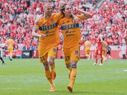 Sebastián Córdova (der.) acabó con la fiesta toluqueña al marcar el gol que le dio la ventaja y el pase a Semifinales a los Tigres. IMAGO7