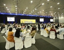 Aspectos de la celebración por el Mérito Docente 2023, en donde se homenajeó a mil 218 maestros por más de 30 años de servicio. EL INFORMADOR/C. Zepeda