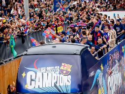 La afición catalana celebró la obtención de una Liga del equipo varonil luego de tres años de sequía. Los títulos del representativo femenil son más frecuentes. AP/J. Monfort