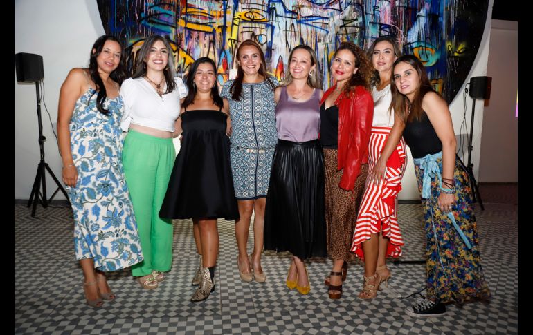 Libia Monreal, Ale Robles, Gabriela Ortiz, Paola Velasco, Vero Eguiarte, Marcela Magallanes, Liz Bañuelos y Andrea Pérez. GENTE BIEN JALISCO/ Christian Pérez