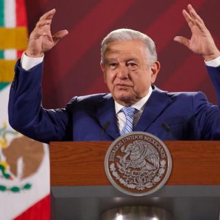 Nadadoras no acudieron a nosotros por apoyo: López Obrador
