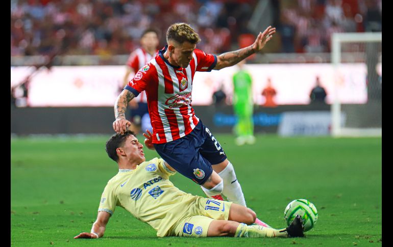 América derrotó a Chivas por la mínima diferencia y tendrán una gran ventaja para cerrar el partido de vuelta en el Estadio Azteca. EL INFORMADOR / C. Zepeda