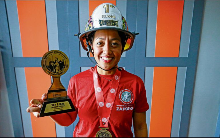 Alejandra Elizabeth Ávila, brigadista de Zapopan, fue la participante de los Juegos Deportivos de Bomberos con el mayor número de medallas. EL INFORMADOR/ C. Zepeda
