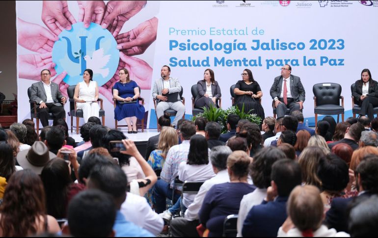 Los rubros que se tomaron en cuenta para otorgar este premio son el prestigio en su labor y trayectoria ética en el ejercicio de psicología, de los profesionistas. ESPECIAL / Fiscalía de Jalisco