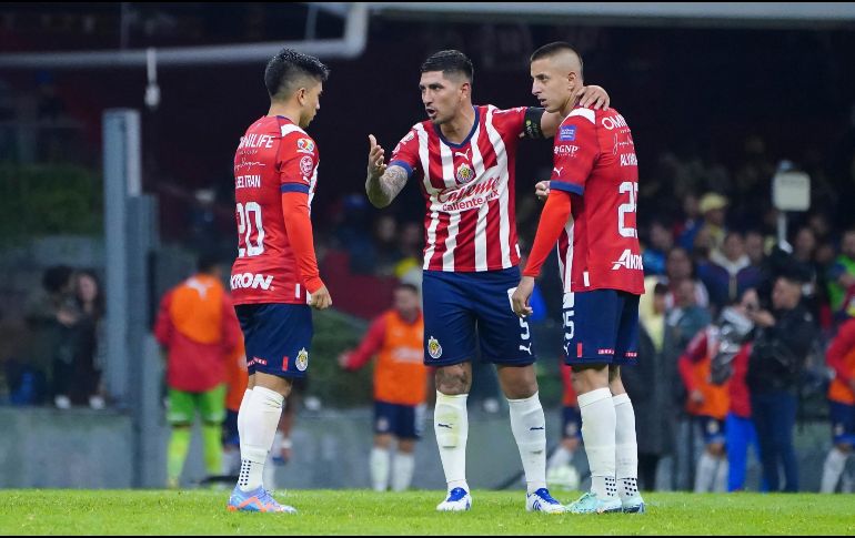 Chivas consiguió una victoria histórica, goleó y remontó al América (3-1) para conseguir un triunfo (3-2 global) que los instala en la final del Clausura 2023. IMAGO7