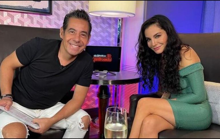 Yordi Rosado y Martha Higareda durante la controversial entrevista. ESPECIAL