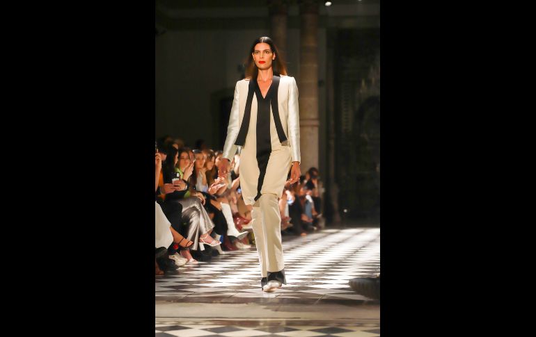 Colección de Lorena Saravia en MBFWMX. GENTE BIEN JALISCO/ Tony Martínez